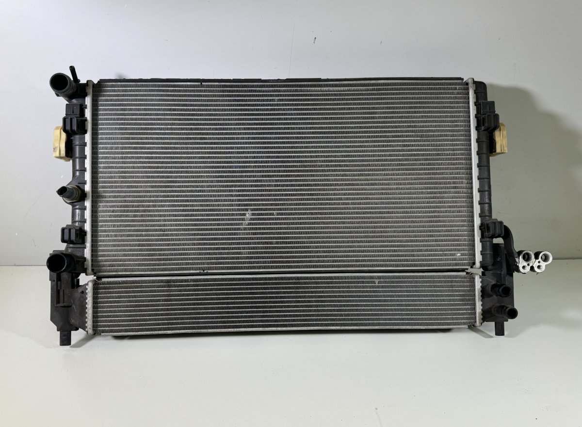 Audi A1 (8X) Radiator set 6R0121253A 6R0820411M 6R0145805H Radiator set A...