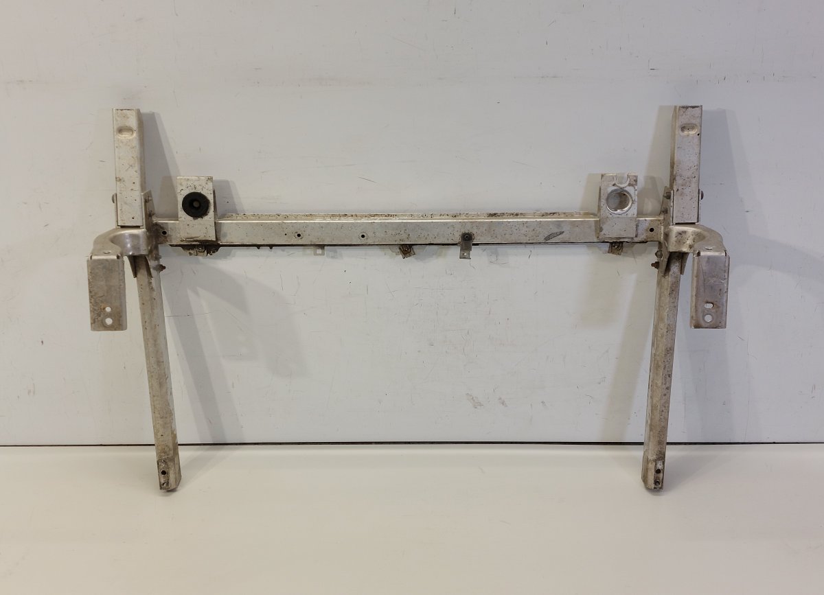 Mercedes-Benz A (W176) Radiator beam