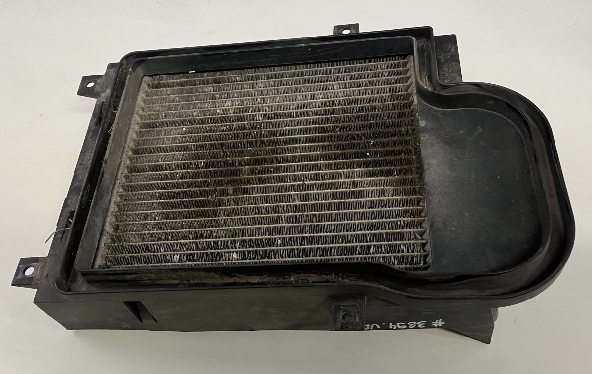 BMW X6 (E71 / E72) radiator 17217585286 7585286 Radiator BMW X6 (E71, E72) ...