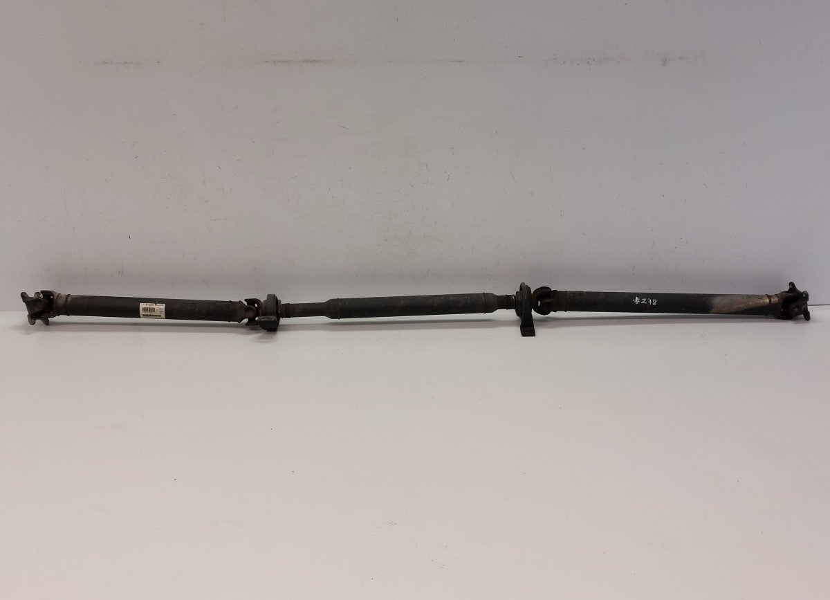 Mercedes-Benz Viano / Vito (W639) Complete Propeller Shaft A6394103606 Complete Propeller Shaft MERCEDES-B...