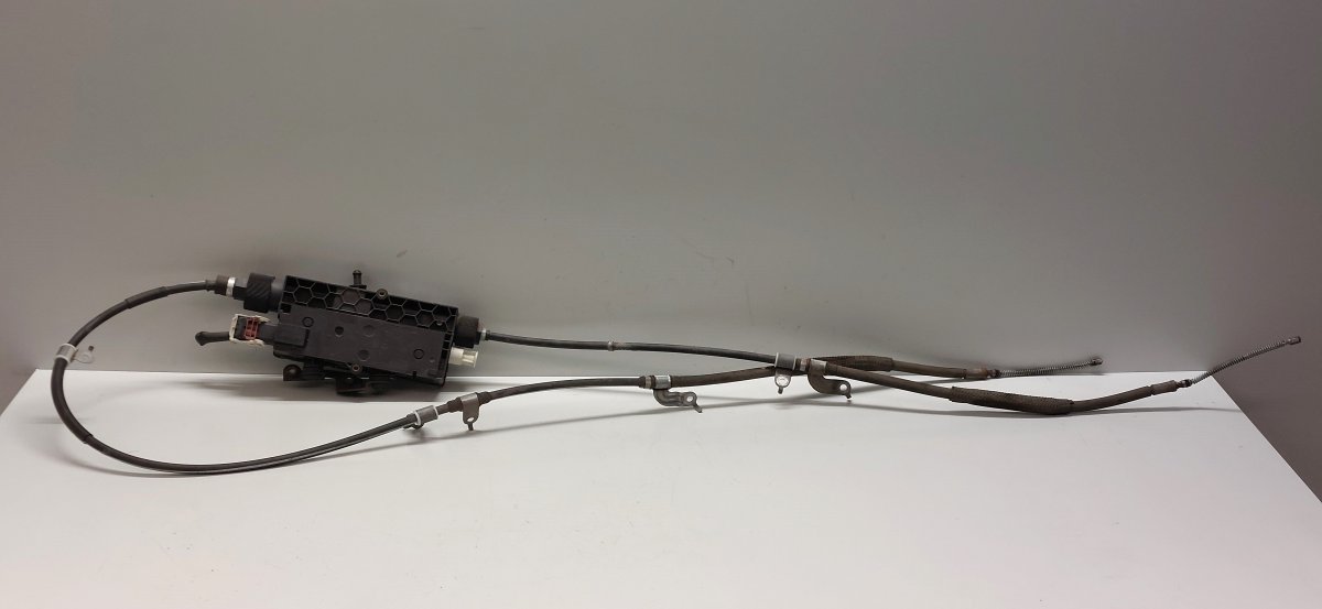 Subaru Legacy Parking brake motor / actuator 26002AJ040 102202-01784 10220201784 Parking bra...