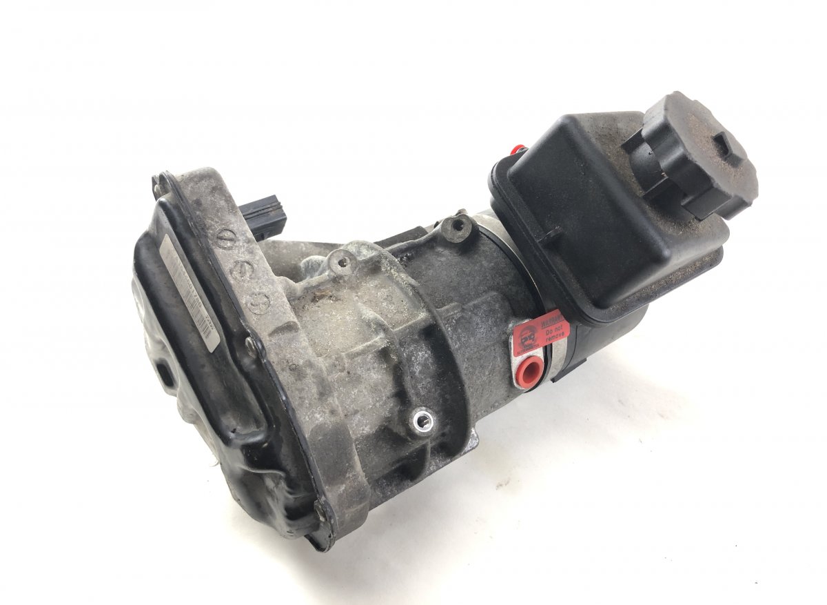 Mercedes-Benz A (W169) power steering pump A1644601680 Power steering pump MERCEDES-BENZ M...