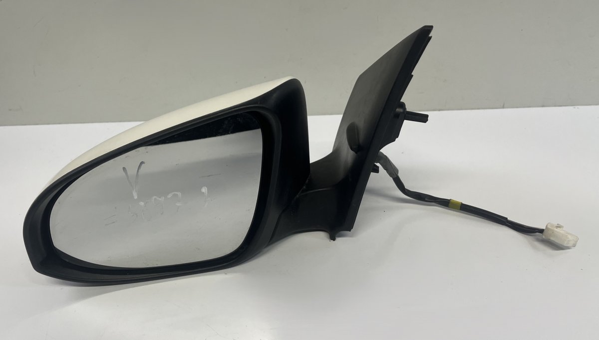 Toyota Auris Left mirror 8794002620 Left mirror TOYOTA AURIS (E18) 2012-...