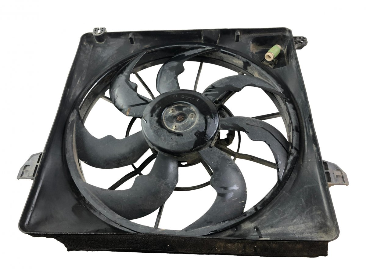 Kia Sorento Electric Radiator Fan 253802P100 Electric Radiator Fan KIA SORENTO II...