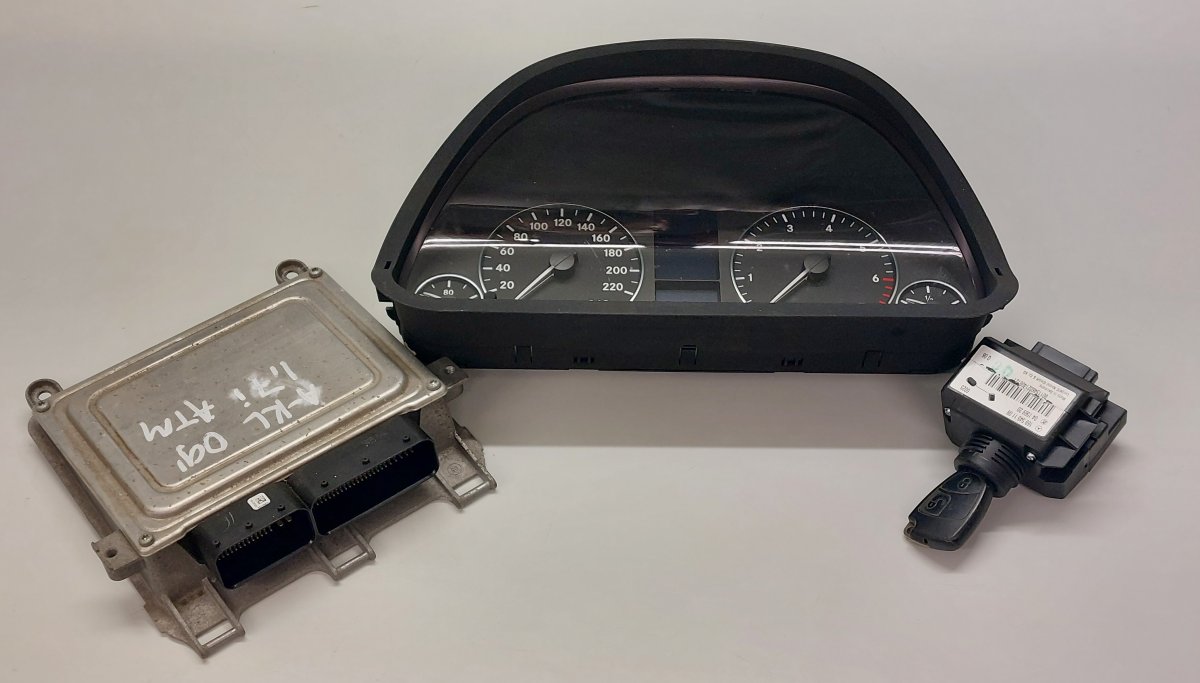 Mercedes-Benz A (W169) instrument cluster A1695401347 A2661536679 A1695451108 04156920 A0...