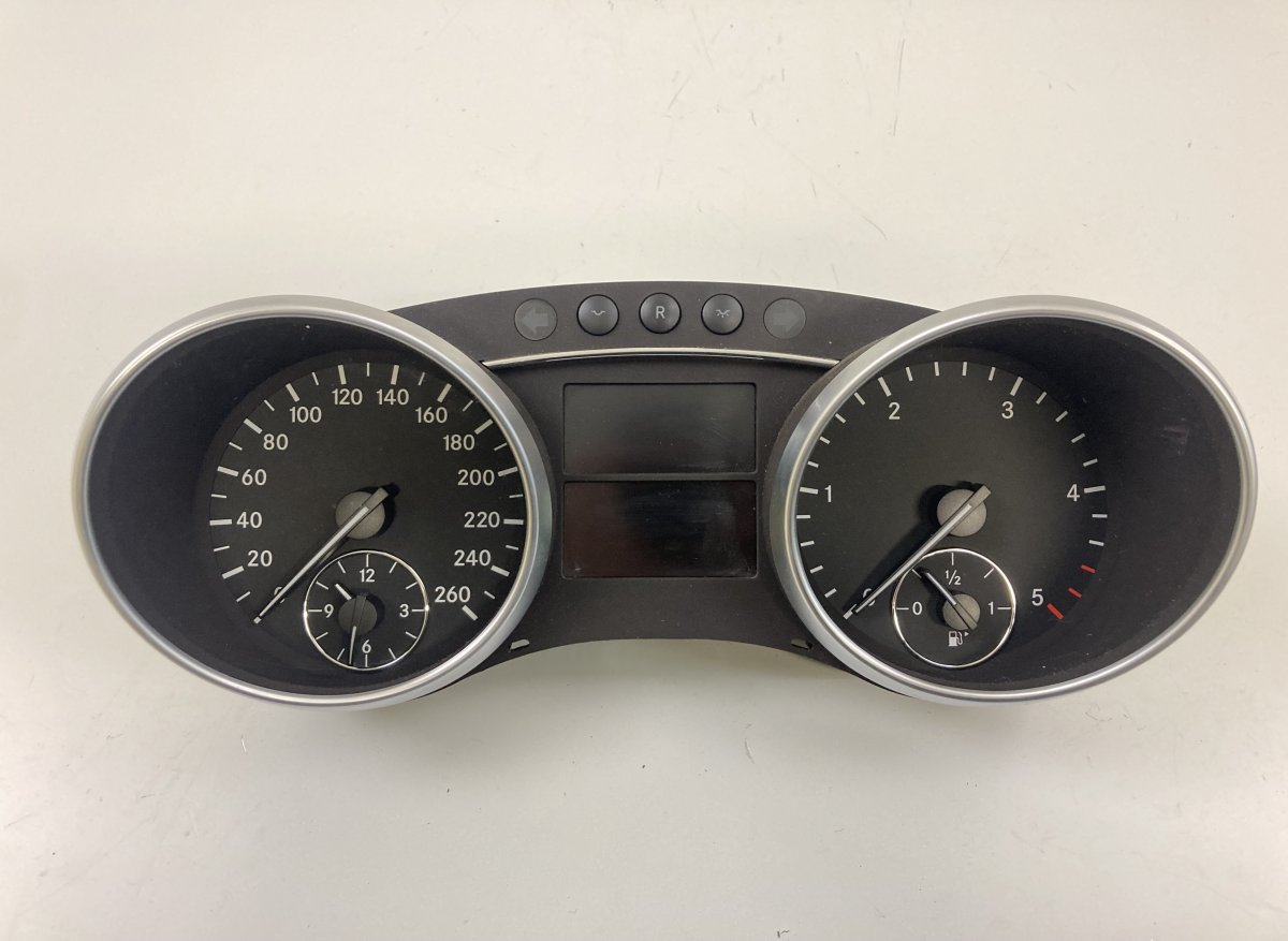 Mercedes-Benz A (W169) приборы MERCEDES-BENZ ML-CLASS (W164) (2005-2011) Instr...