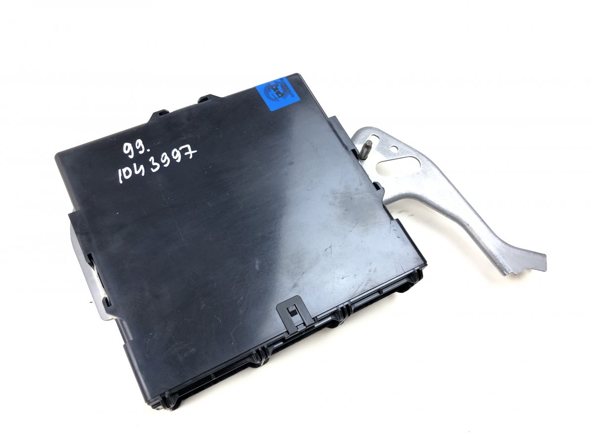 Toyota RAV4 (XA50) Hybrid control unit (HCU) 2190007530 219000-7530 Hybrid control unit (HCU...