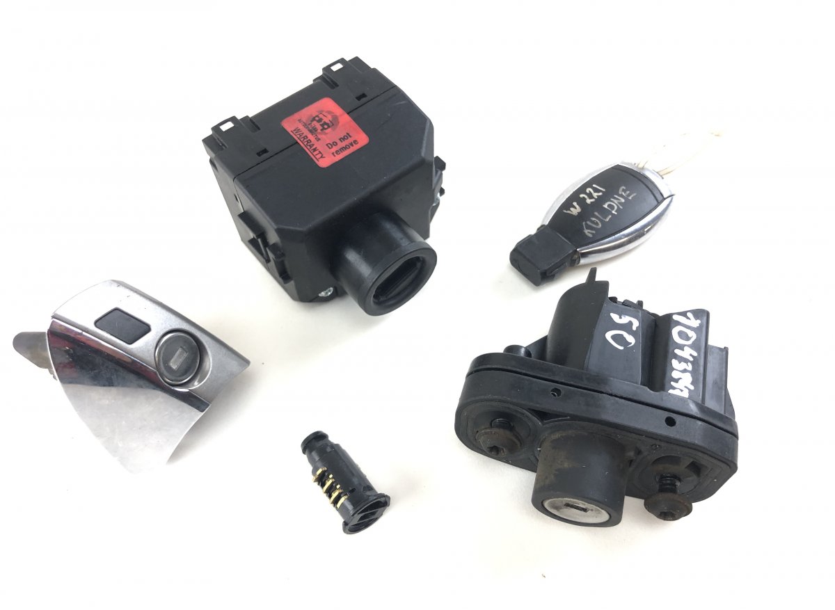 Mercedes-Benz A (W169) Ignition switch lock (ignition barrel) 3300.2904 33002904 3300.2905 33002905 Ignition ...