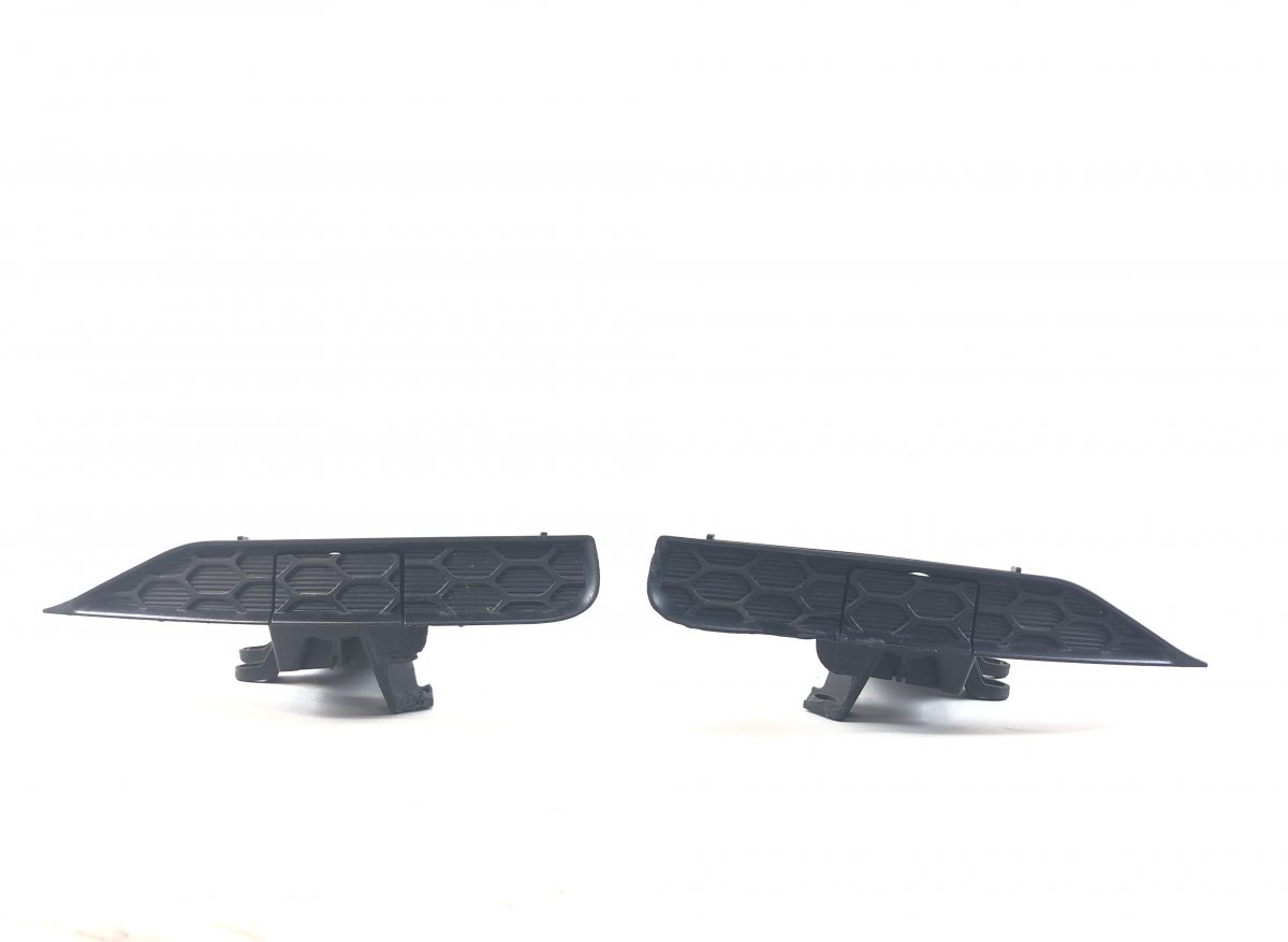 Jeep Grand Cherokee (WK) Headlight washer nozzle set 68223029AA 68223028AA Headlight washer nozzle s...