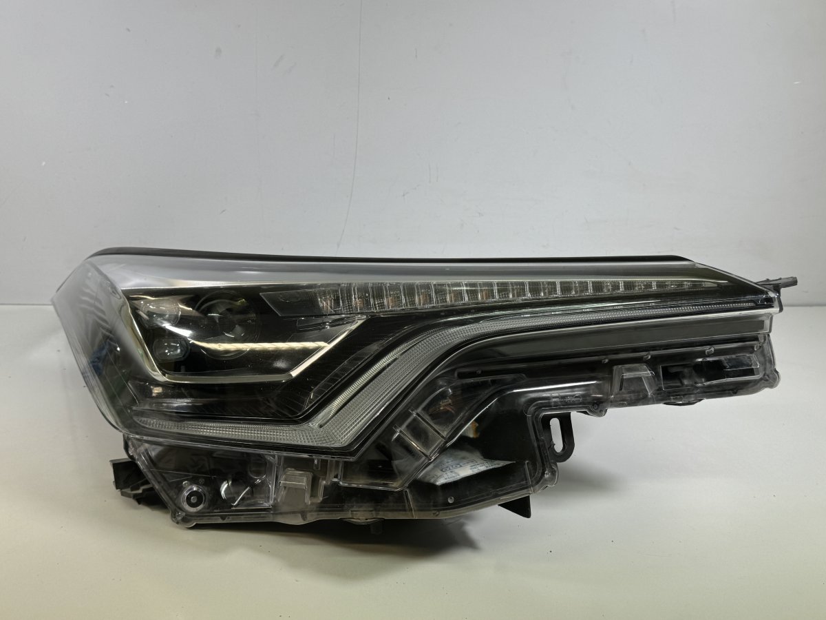 Toyota C-HR Right headlight 81110F417000 Right headlight TOYOTA C-HR I (AX1...