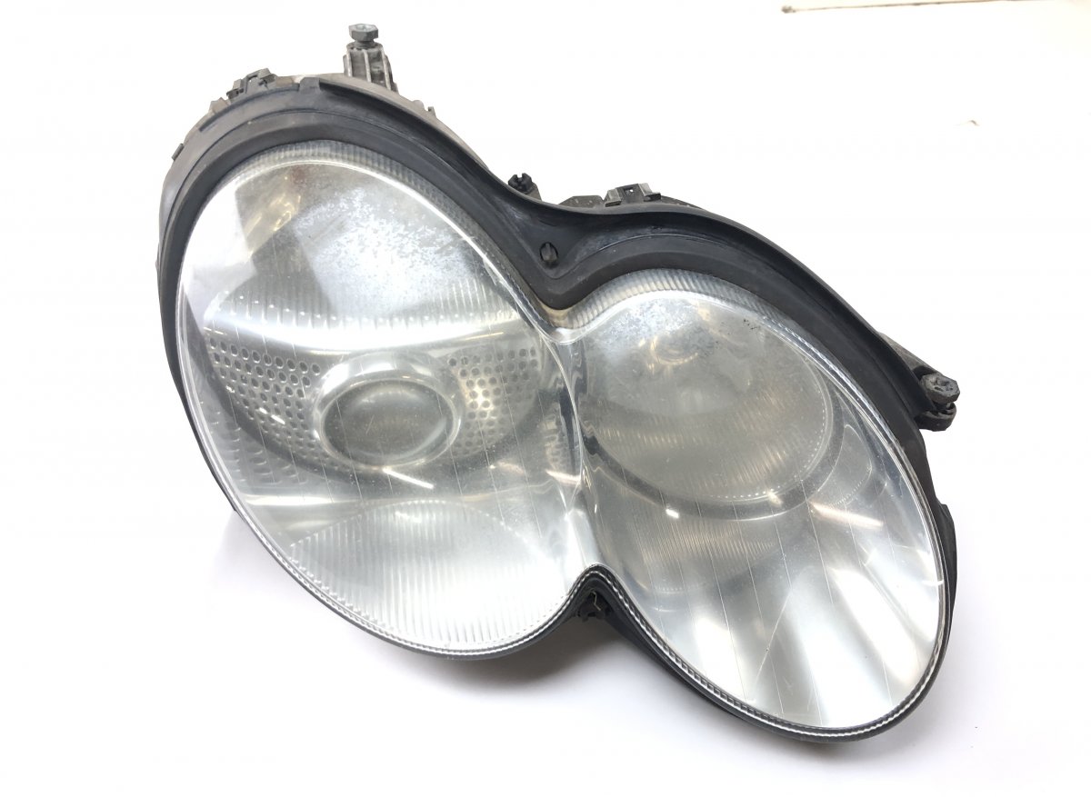 Mercedes-Benz A (W168) Right headlight 0301176476 Right headlight MERCEDES-BENZ SL-CLA...