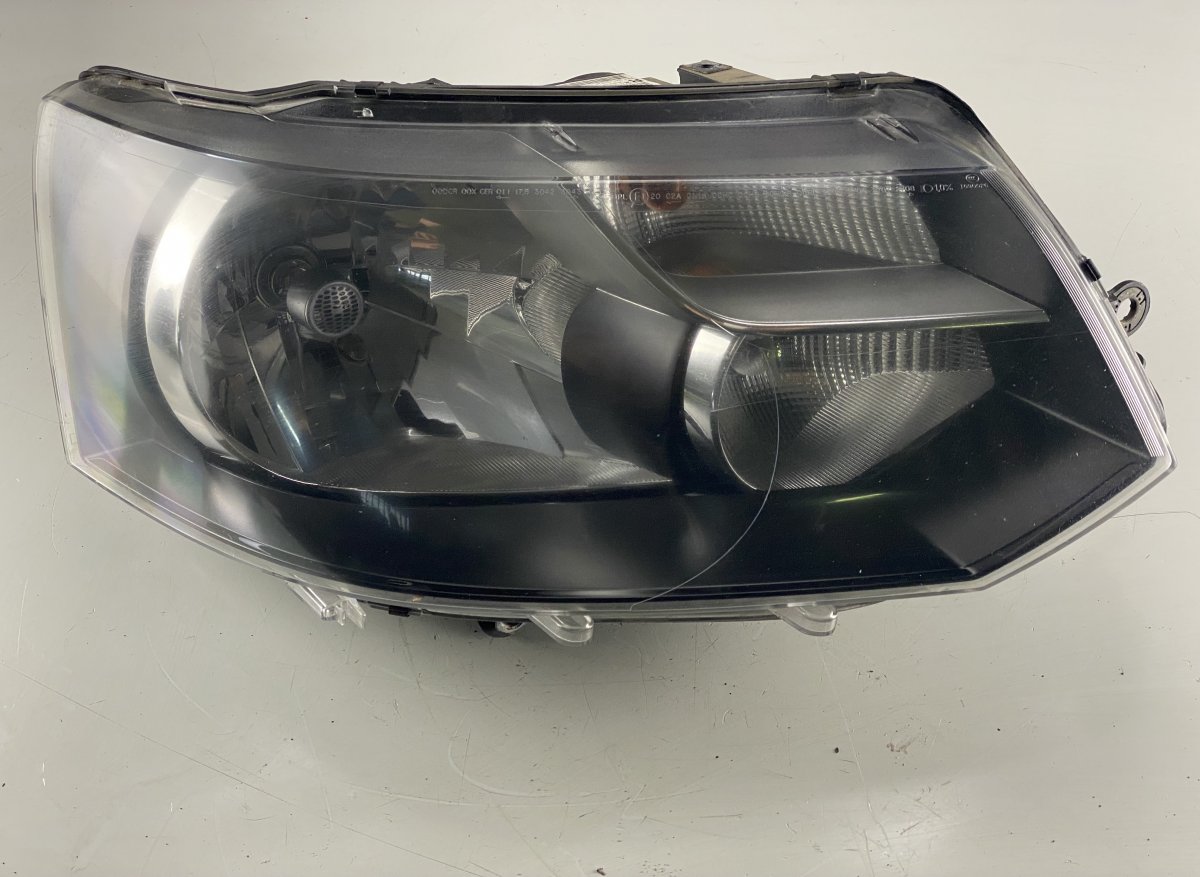 Volkswagen Transporter (T5, Caravelle, Multivan) передняя фара (правая) 030125430200 7E1941016H Headlight right VW TRAN...