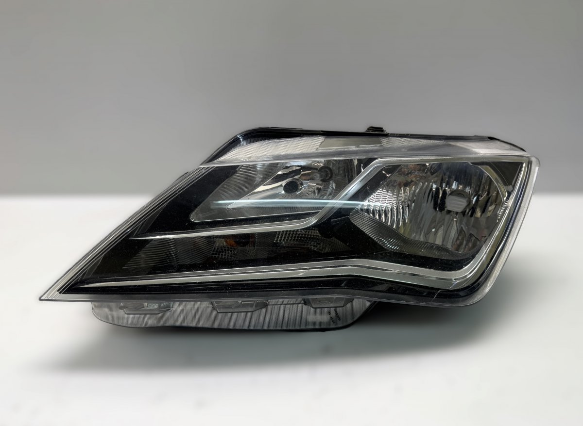 Seat Toledo headlight left 6JB941015 90019679 Headlight left SEAT TOLEDO I...