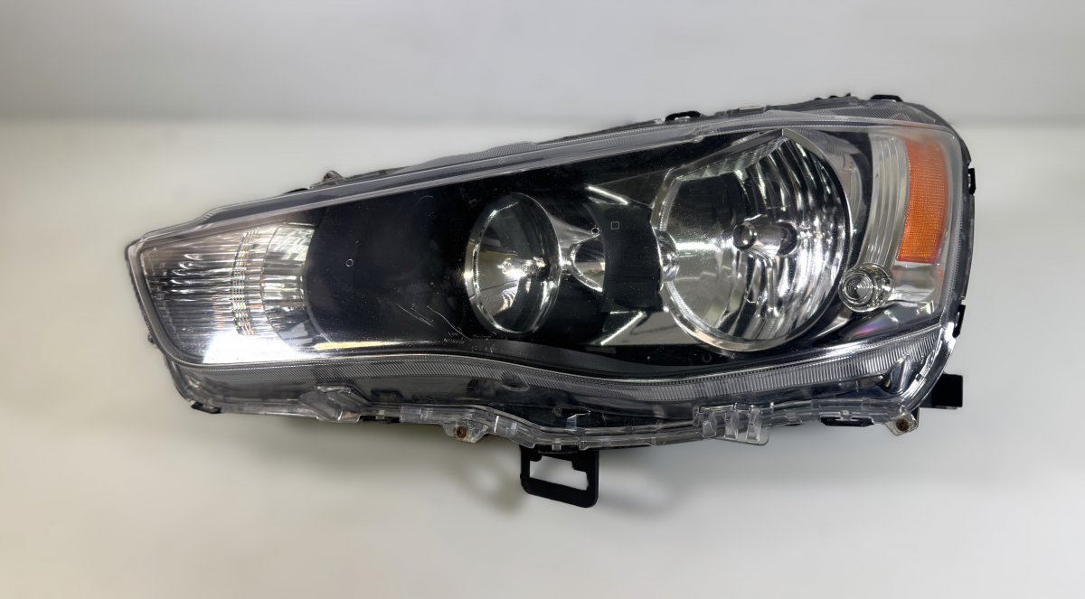 Mitsubishi Lancer headlight left 8301A389 Headlight left MITSUBISHI LANCER (CV, ...