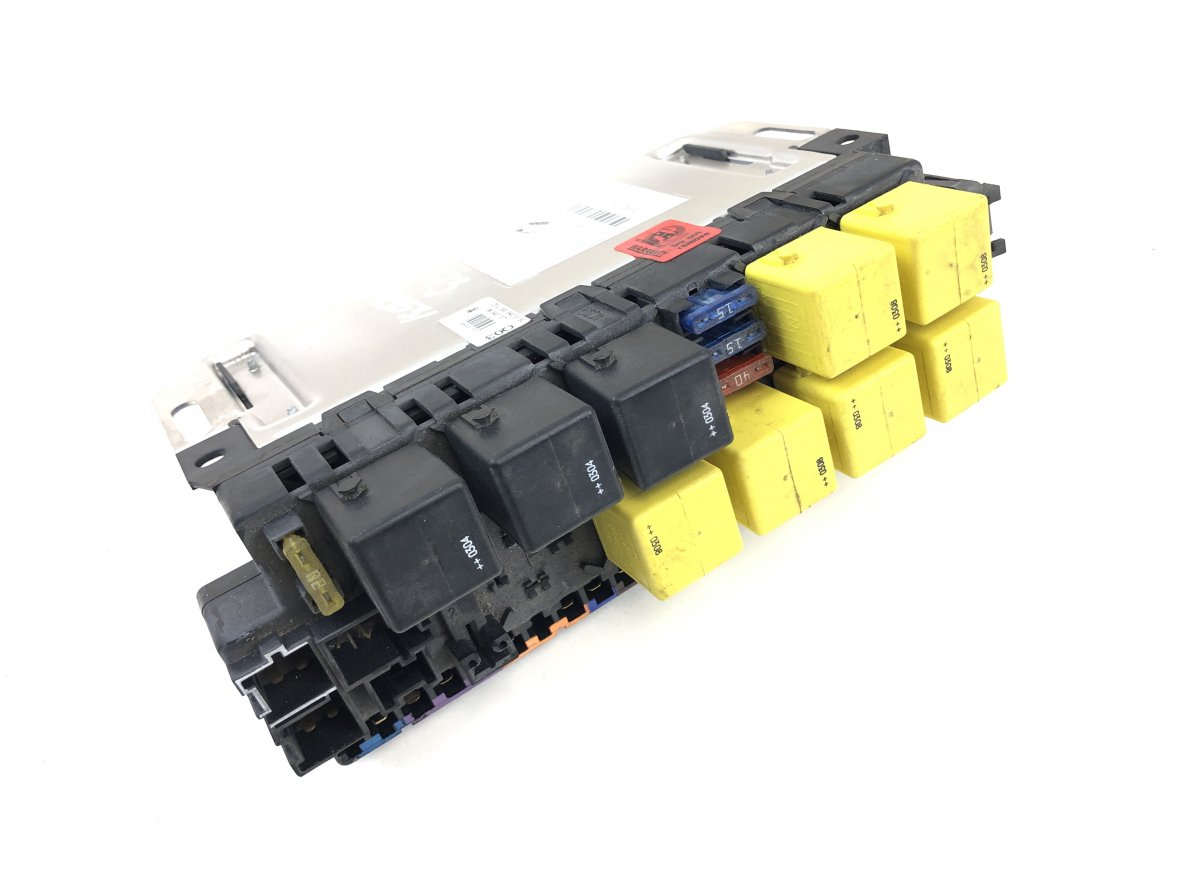 Mercedes-Benz A (W168) Fuse box 05045117 Fuse box MERCEDES-BENZ SL-CLASS (R230)...