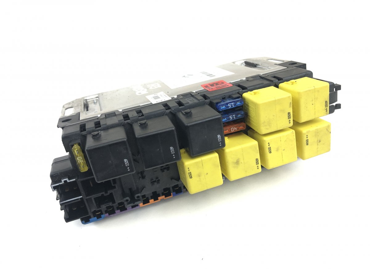 Mercedes-Benz A (W168) Fuse box 05045117 Fuse box MERCEDES-BENZ SL-CLASS (R230)...