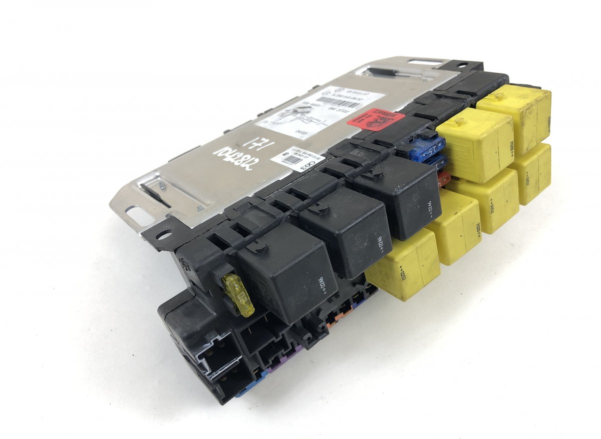 Mercedes-Benz A (W168) Fuse box 05045117 Fuse box MERCEDES-BENZ SL-CLASS (R230)...