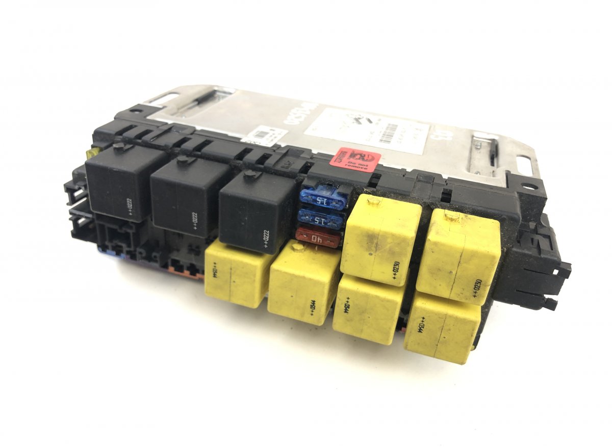 Mercedes-Benz A (W168) Fuse box 05045117 Fuse box MERCEDES-BENZ SL-CLASS (R230)...