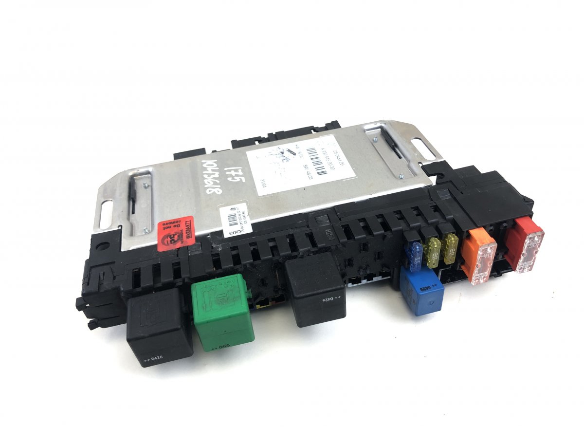 Mercedes-Benz A (W168) Fuse box 10091518 Fuse box MERCEDES-BENZ SL-CLASS (R230)...