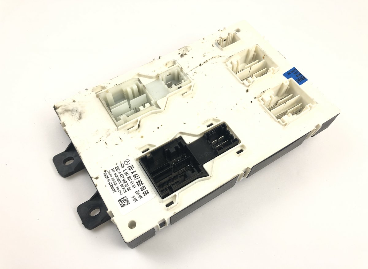 Mercedes-Benz V / Vito / EQV (W447) Fuse box 28509995 28507029 28610731 Fuse box MERCEDES-BE...