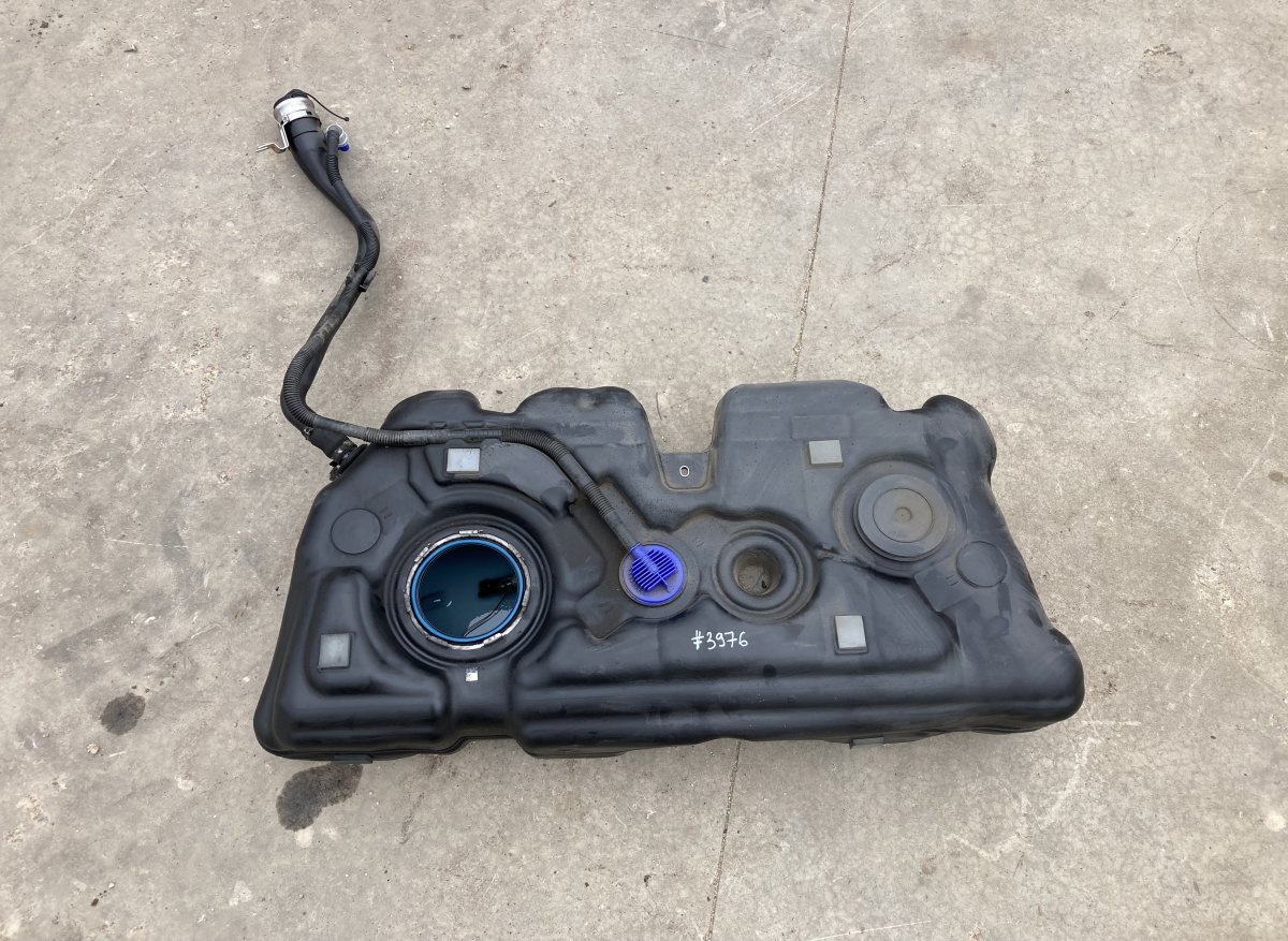 BMW 2 (F22 / F23) fuel tank 7324664 Fuel Tank BMW 2 Active Tourer (F45, F46...