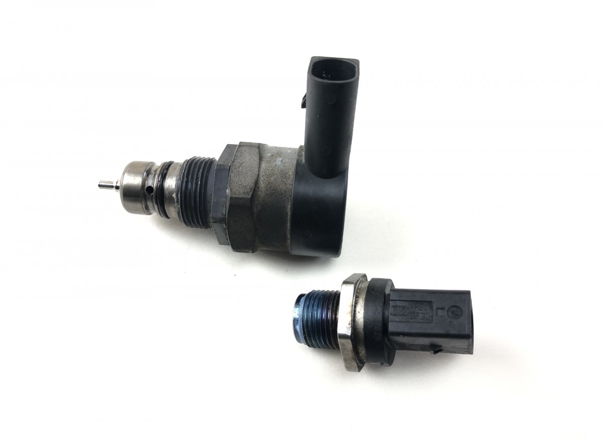 Mercedes-Benz A (W169) Fuel pressure regulator set 0281002927 A6420740284 0281002985 Fuel pressure...