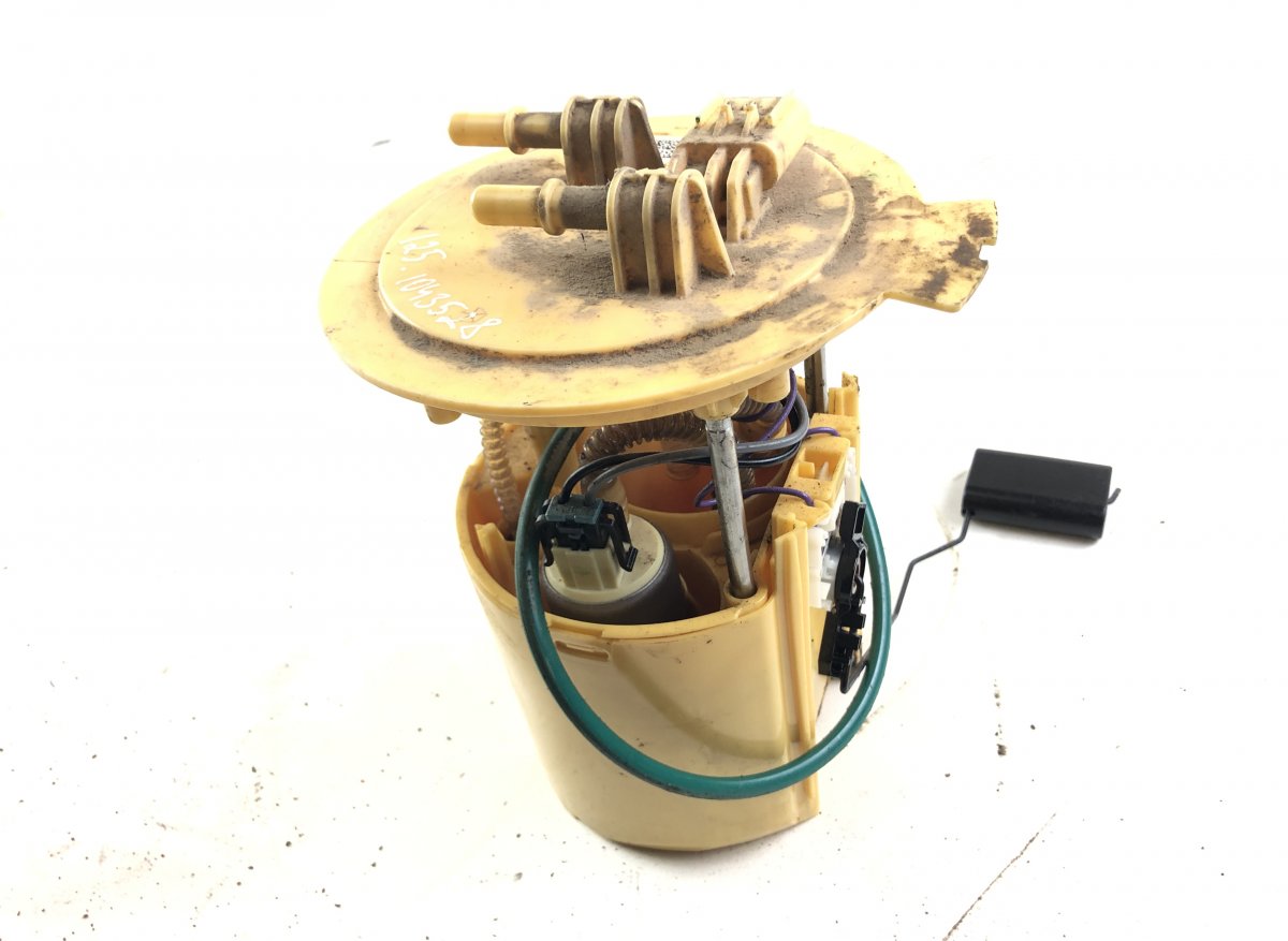 Jeep Grand Cherokee (WK) Fuel delivery pump 5145589AA Fuel delivery pump JEEP GRAND CHEROKE...