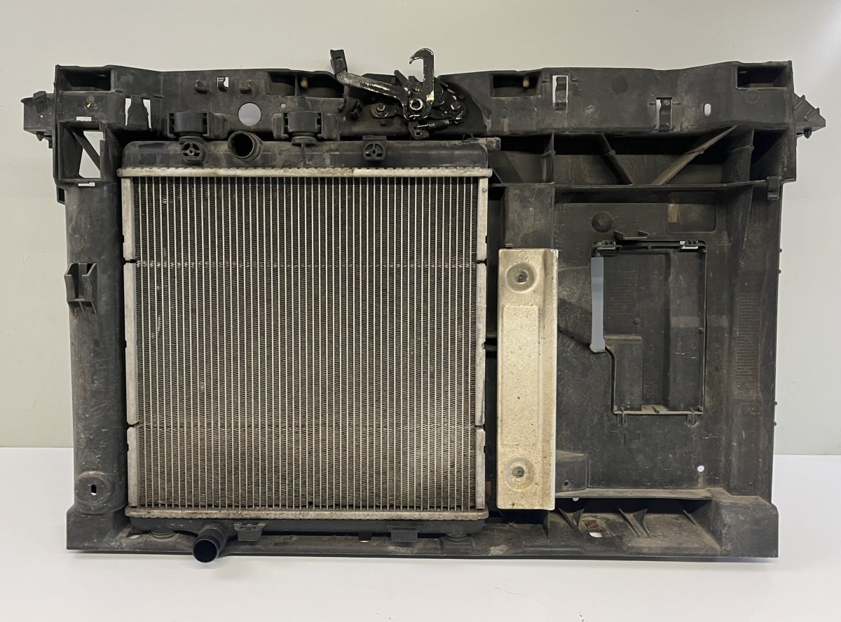 Citroen DS3 Front panel 9677952180 1330W9 Front panel CITROËN DS3 (2009...