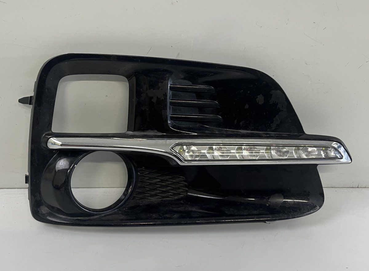 S95200210 Front Bumper Grille Right SUBARU LEVORG I (VM) (2015-2020)