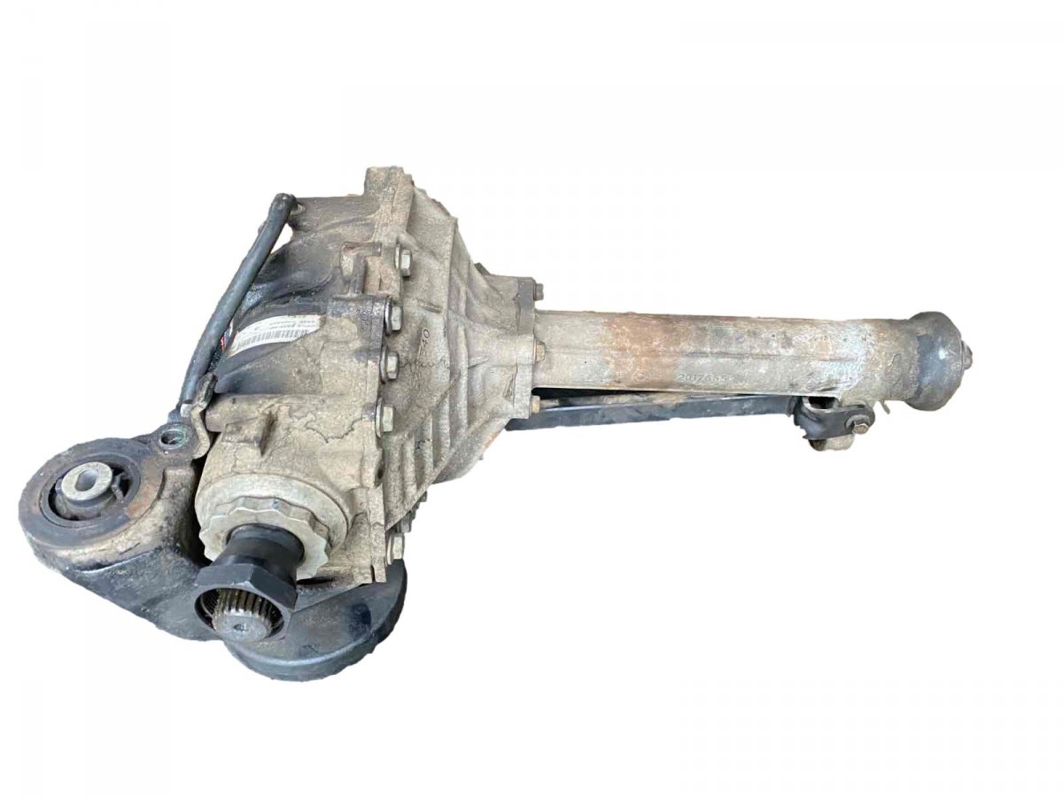 Land Rover Range Rover (L405) Esisilla reduktor LR066513 Front axle Differential LAND ROVER RAN...