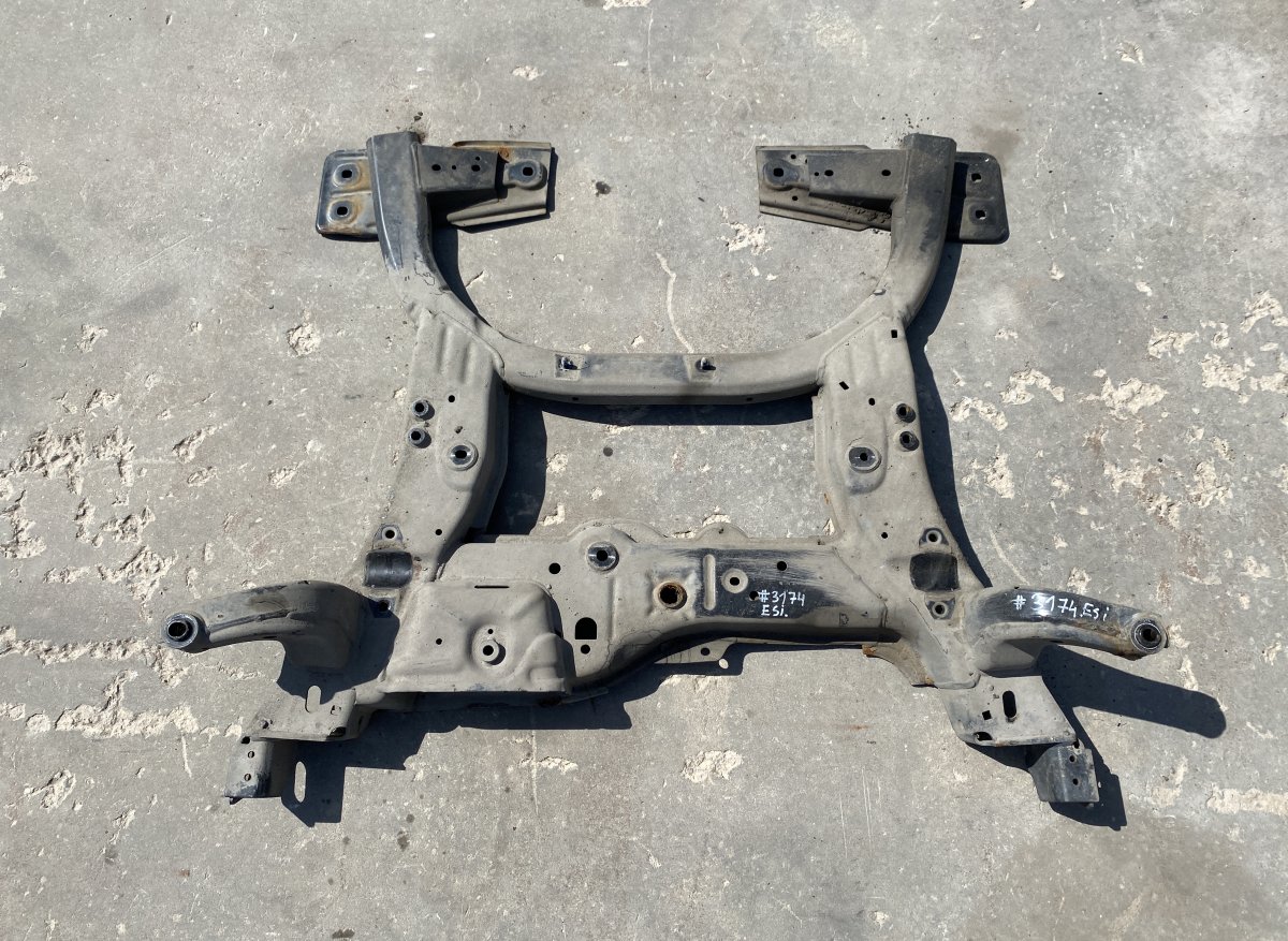 Mercedes-Benz A (W176) Front Axle Beam 2466201200 Front Axle Beam MERCEDES-BENZ B-CLAS...