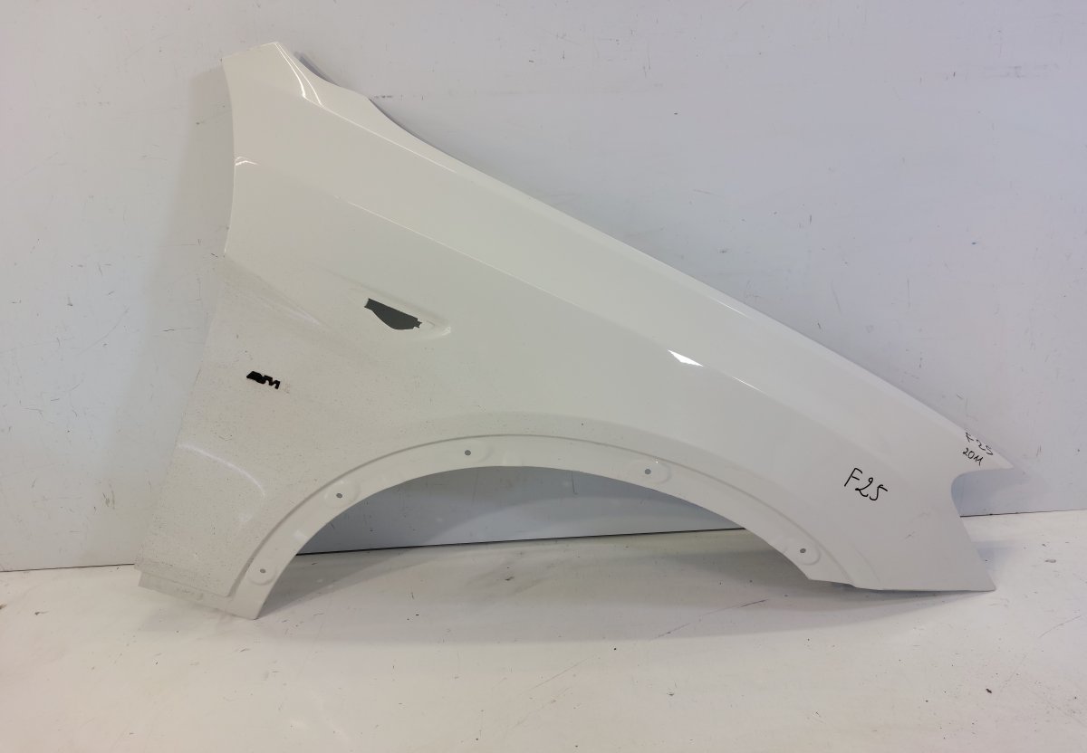 BMW X3 (F25) Fender Front Right Fender Front Right BMW X3 (F25) (2010-2017)

Ge...
