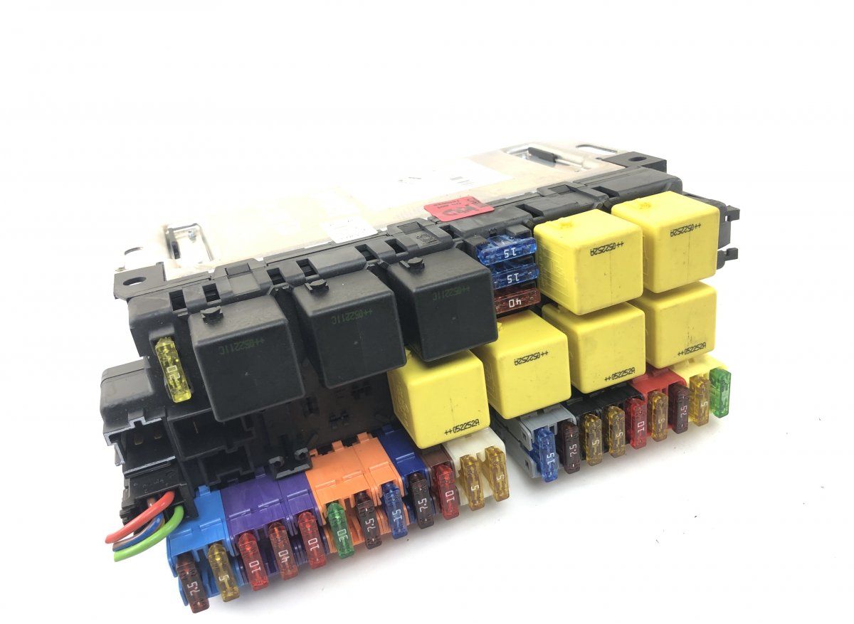 Mercedes-Benz A (W169) Fuse box 05045117 Fuse box MERCEDES-BENZ SL-CLASS (R230)...