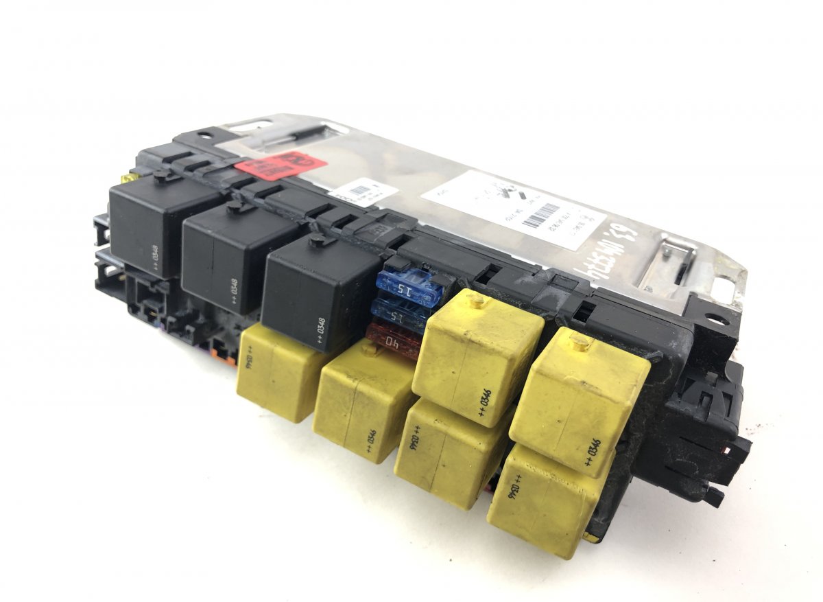 Mercedes-Benz A (W168) Fuse box 05045117 Fuse box MERCEDES-BENZ SL-CLASS (R230)...