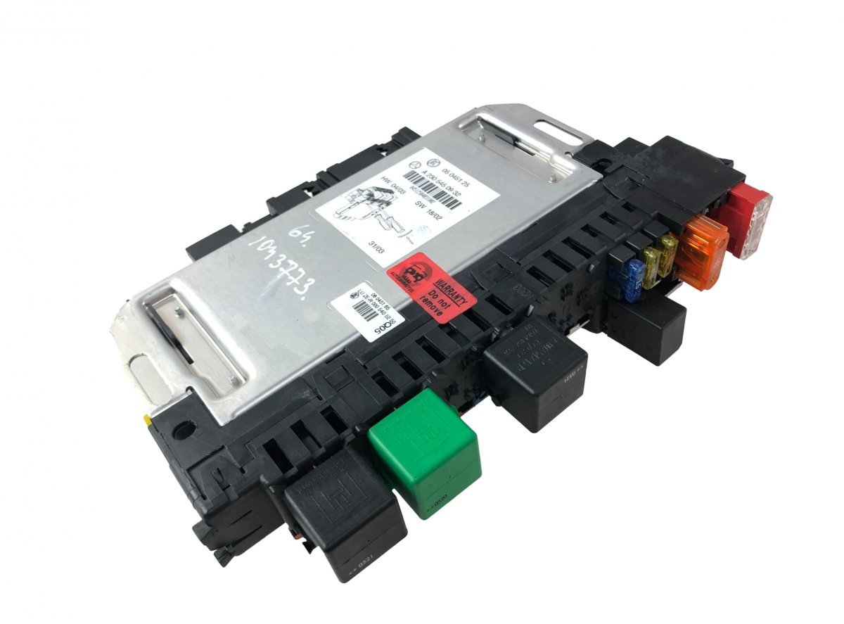 Mercedes-Benz A (W168) Fuse box 10091518 Fuse box MERCEDES-BENZ SL-CLASS (R230)...