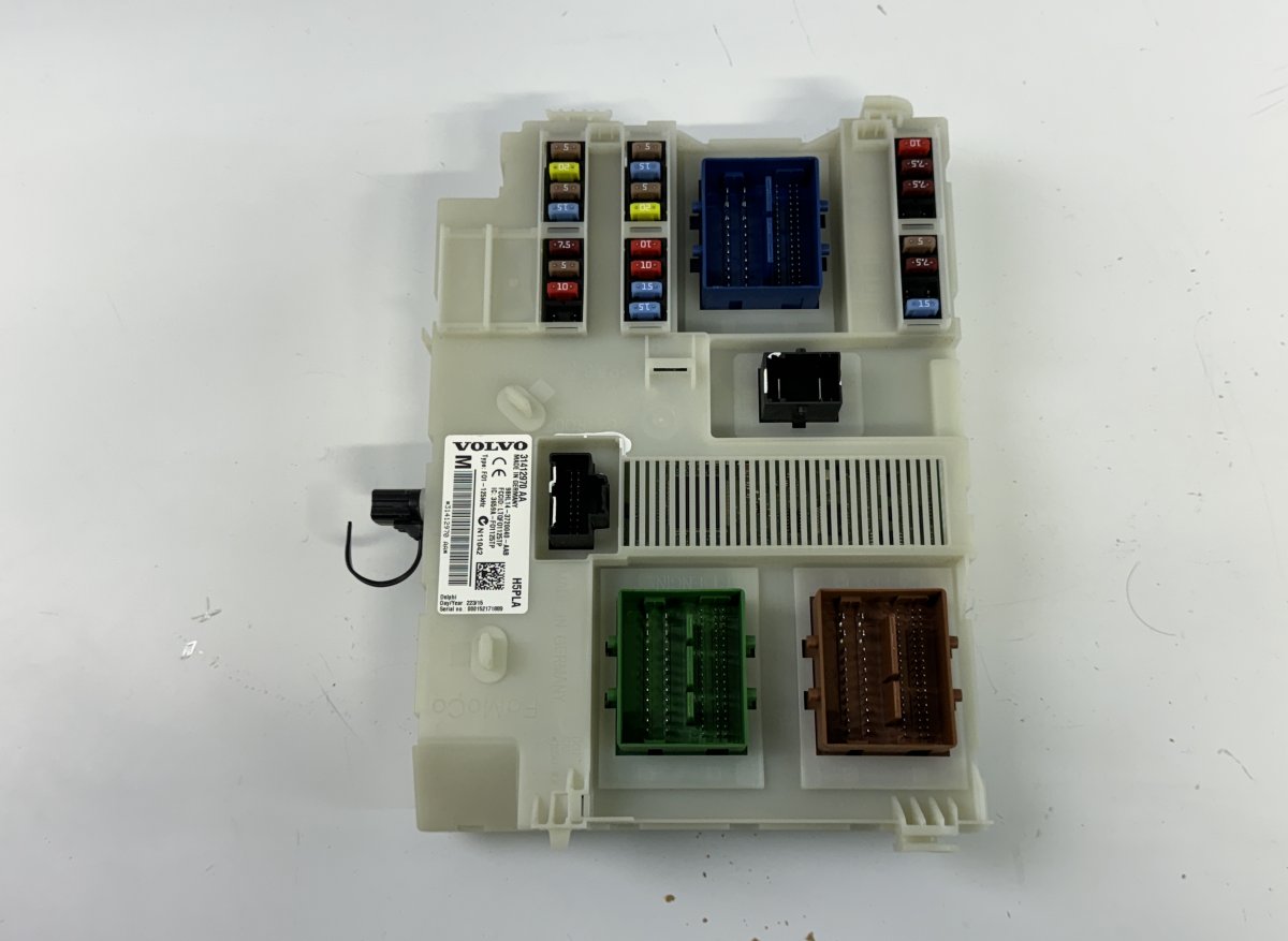 Volvo XC60 Fuse box 31412970AA Fuse box VOLVO XC60 I (2008-2017)

P...