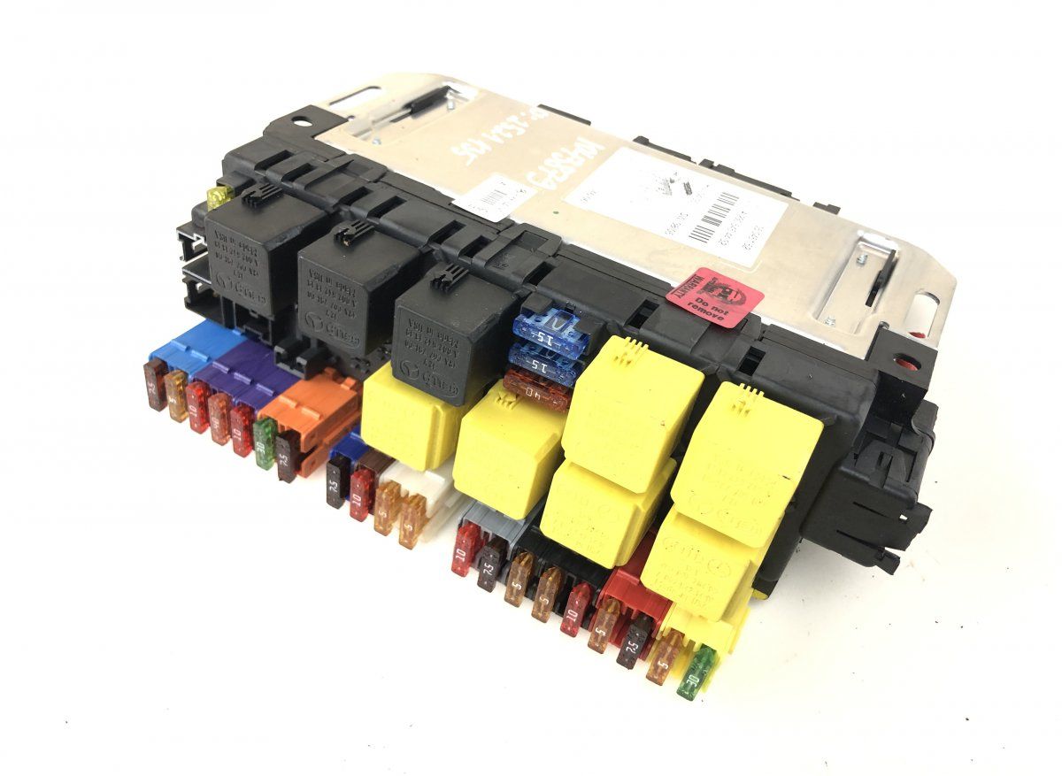 05045117 Fuse box MERCEDES-BENZ SL-CLASS (R230) (2001-2012)