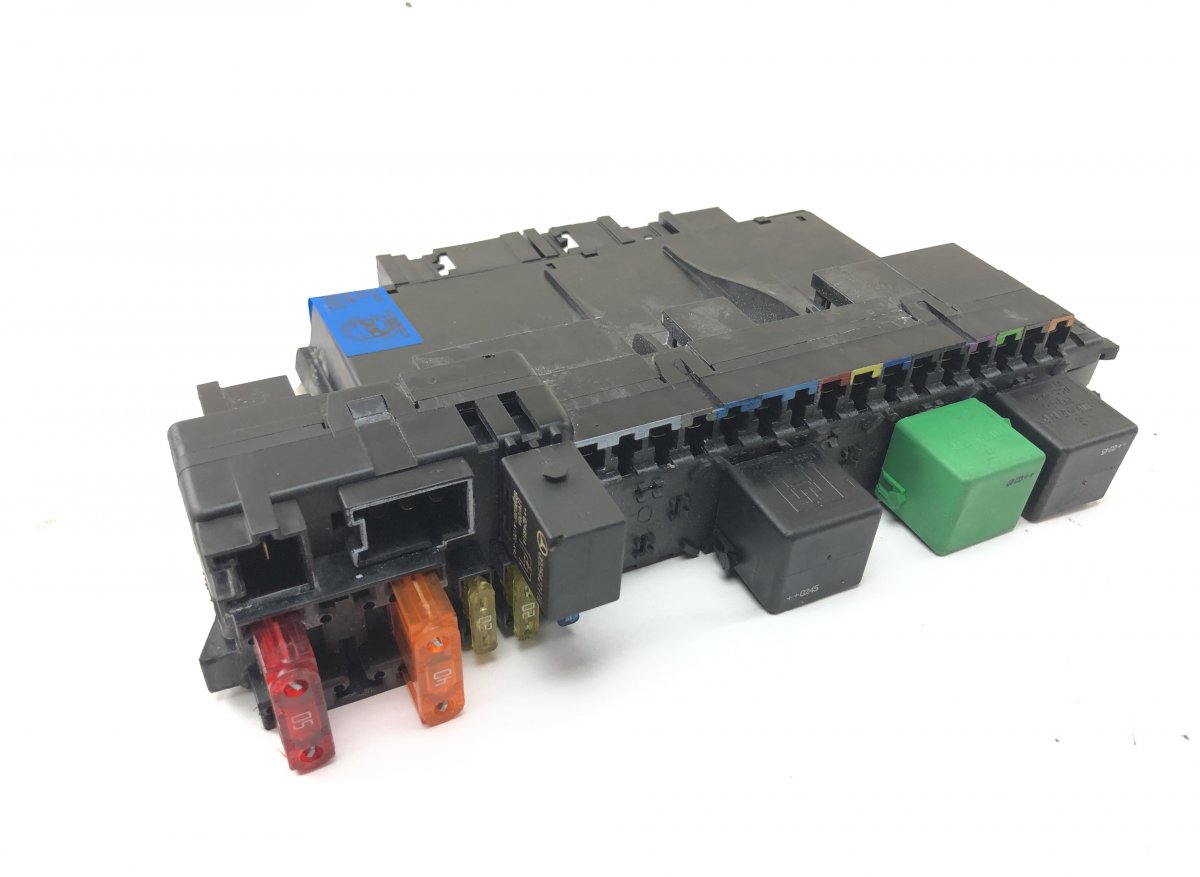 Mercedes-Benz A (W168) Fuse box 10091518 Fuse box MERCEDES-BENZ SL-CLASS (R230)...