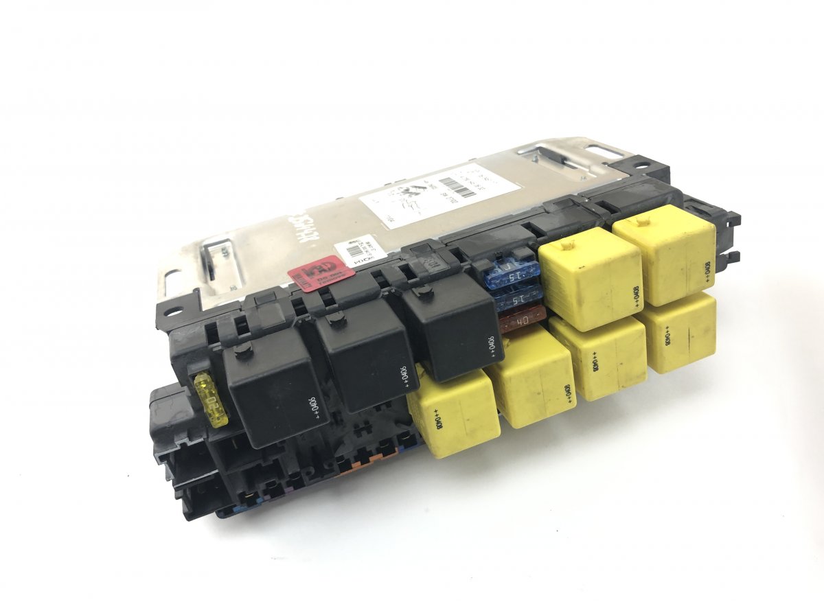 Mercedes-Benz A (W168) Fuse box