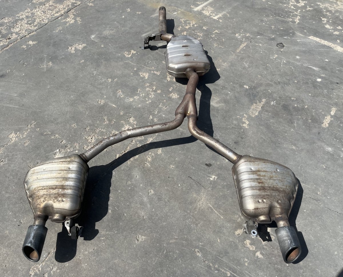 Audi A5 (B8) Exhaust rear silencer (muffler) 8K0253411AC 8K0119J Exhaust rear silencer (muff...