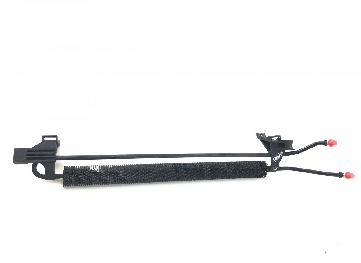 Jaguar XJ Engine Oil Cooler C2C10447 Engine Oil Cooler JAGUAR XJ (X350, X35...