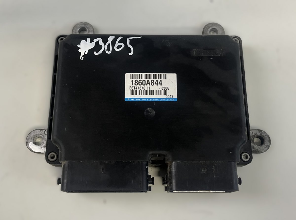 Mitsubishi Outlander Engine Control Unit / module (ECU) 1860A844 E6T47376H Engine Control Unit / module...