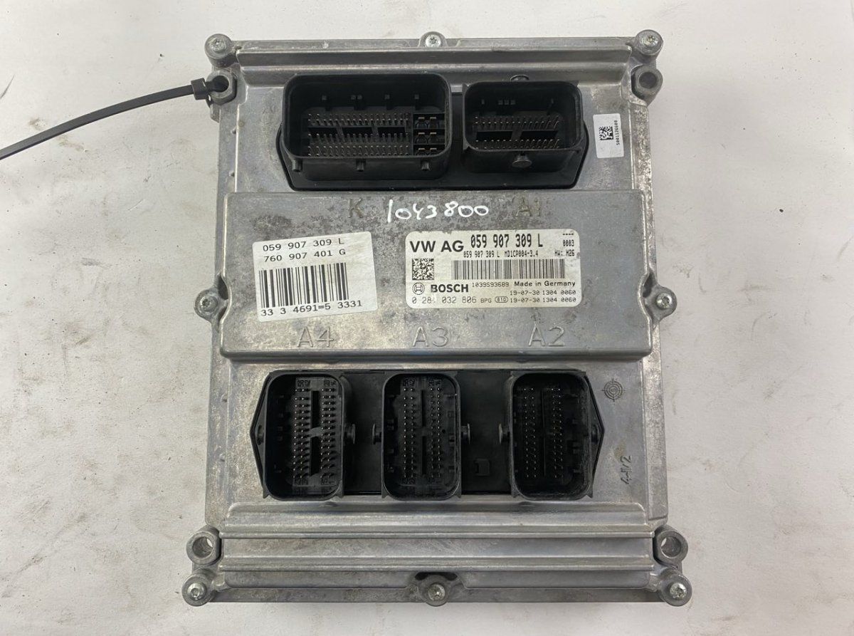 0281032806 Engine Control Unit / module (ECU) VW TOUAREG III (CR) (2017-)