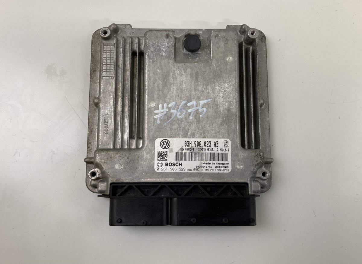 Volkswagen Touareg Engine Control Unit / module (ECU) 03H906023AB 0261S06529 Engine Control Unit / mo...