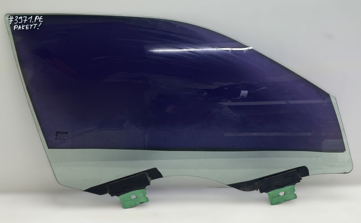 Chrysler 300 Door window glass front right 68068668AA Door window glass front right CHRYSL...