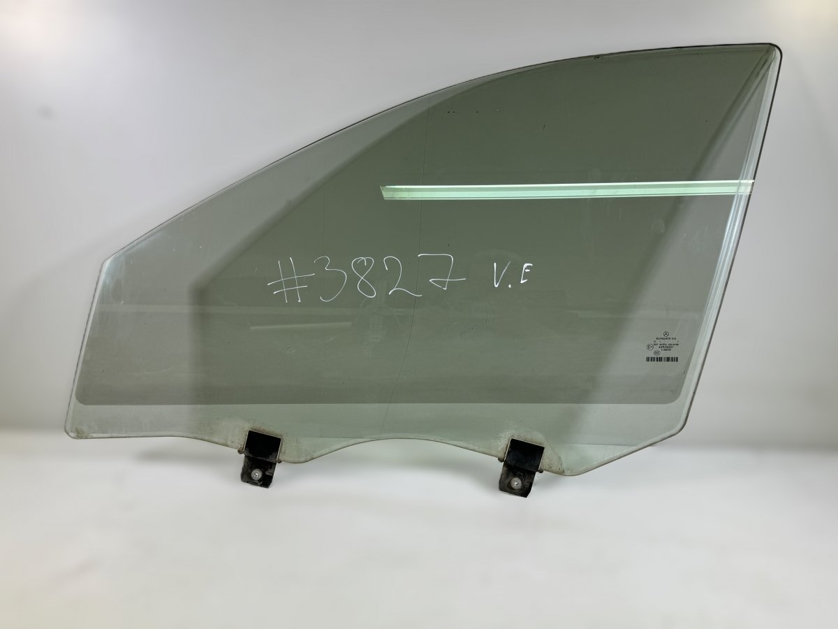 Mercedes-Benz A (W169) Door window glass front left A2217200718 Door window glass front left MERCED...