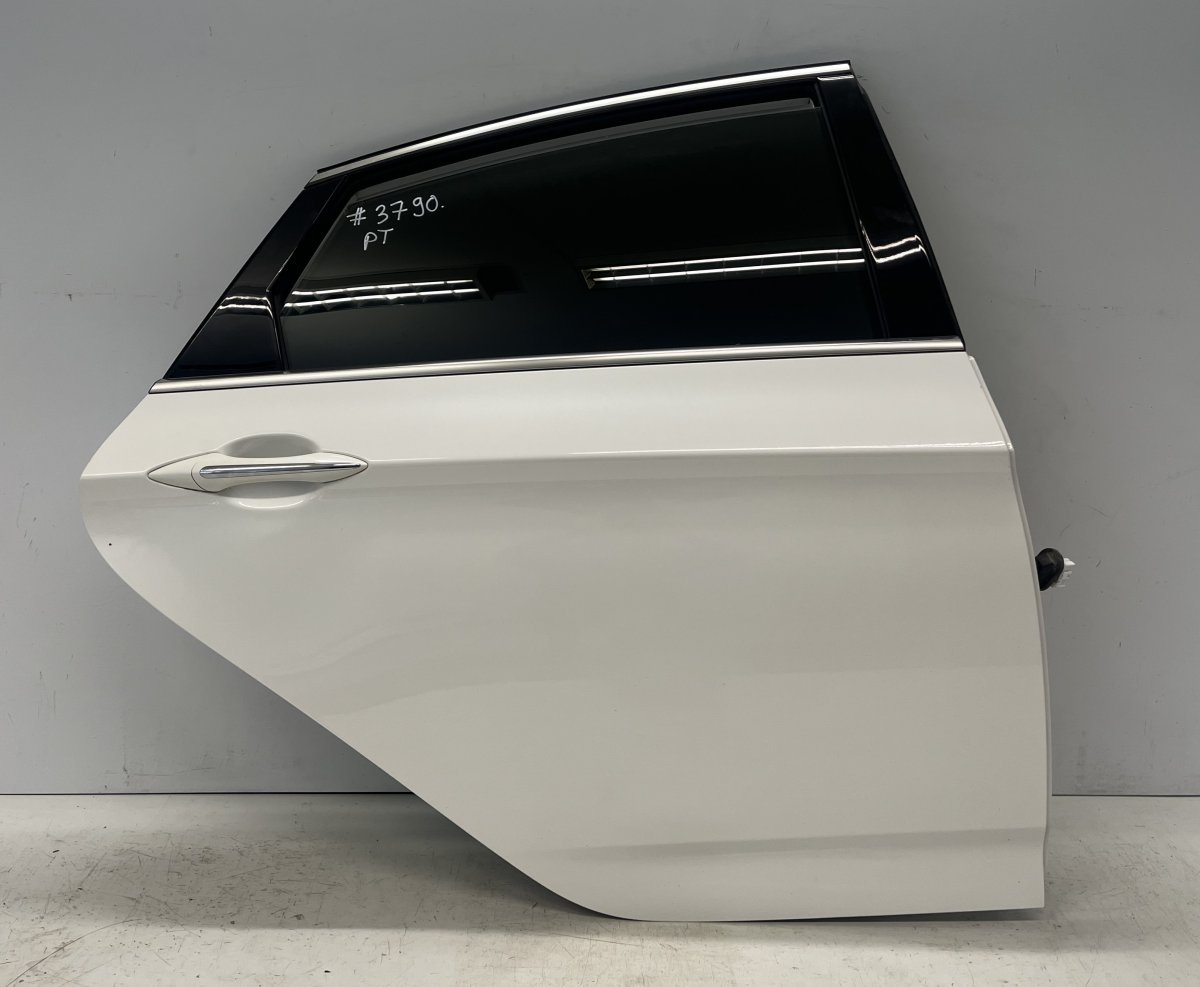 Hyundai i40 Door Rear Right 770043Z300 Door Rear Right HYUNDAI i40 (VF) (20...