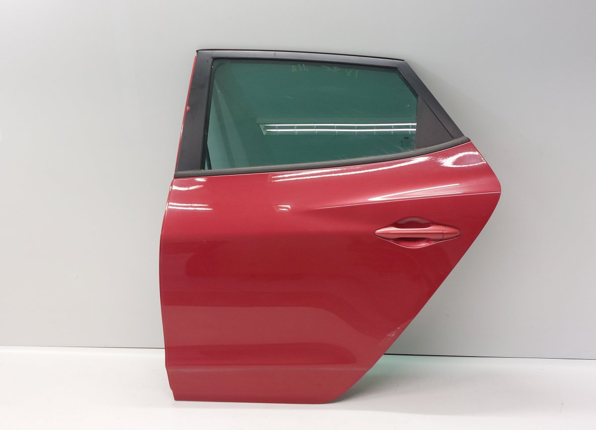 Door Rear Left Brand/Model: HYUNDAI TUCSON
Year: 2012
Engine: ...