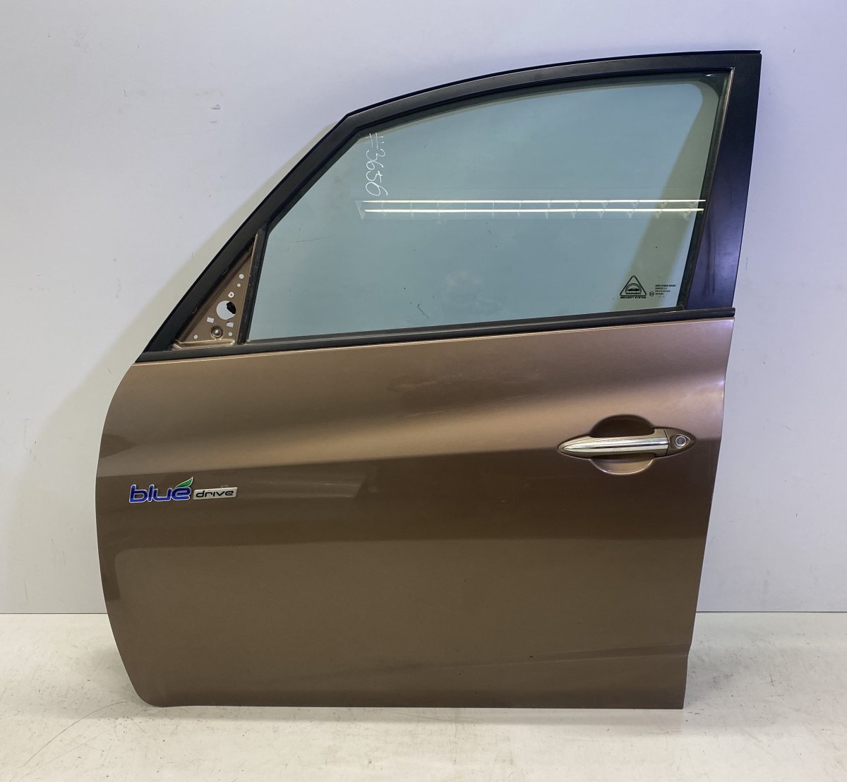 Hyundai ix20 Door Front Left 760031P000 824701K010 82450-1P010 Door Front Le...
