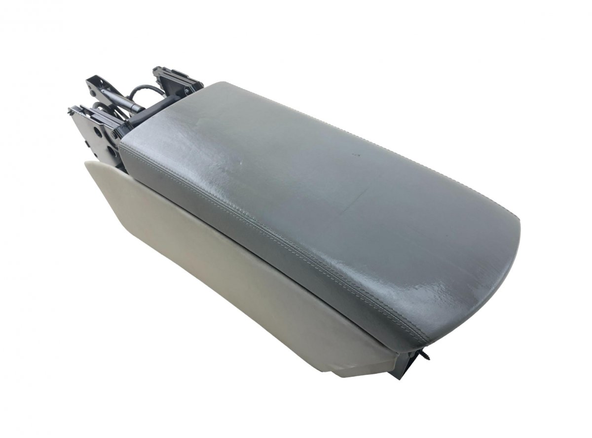 Mercedes-Benz A (W169) center console